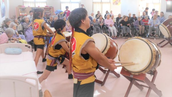 プラチナホームさくらのイベント 和太鼓演奏