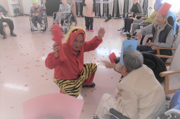 プラチナホームさくらのイベント 節分の豆まき